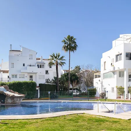 Parque Elviria Apartment *